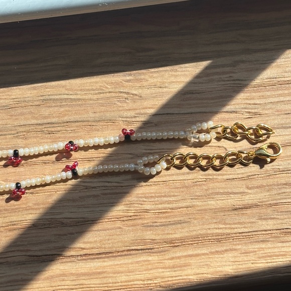 Handmade Delicate Cream Beaded Necklace with Red Accent Beads - Picture 5 of 5